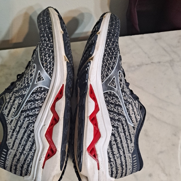 Mizuno Wabe Inspire 17 Waveknit Running Sneaker Size 10 - Picture 5 of 8